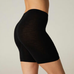 femilet juliana uld shorts sort bagfra