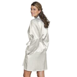 Lady Avenue Satin Kåbe Kort Offwhite Bagfra