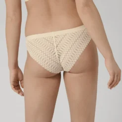 triumph aura spotlight brazilian trusse creamy dream bagfra