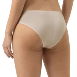 Mey Simply Better Invisibles Brasil trusse Bailey Bagfra